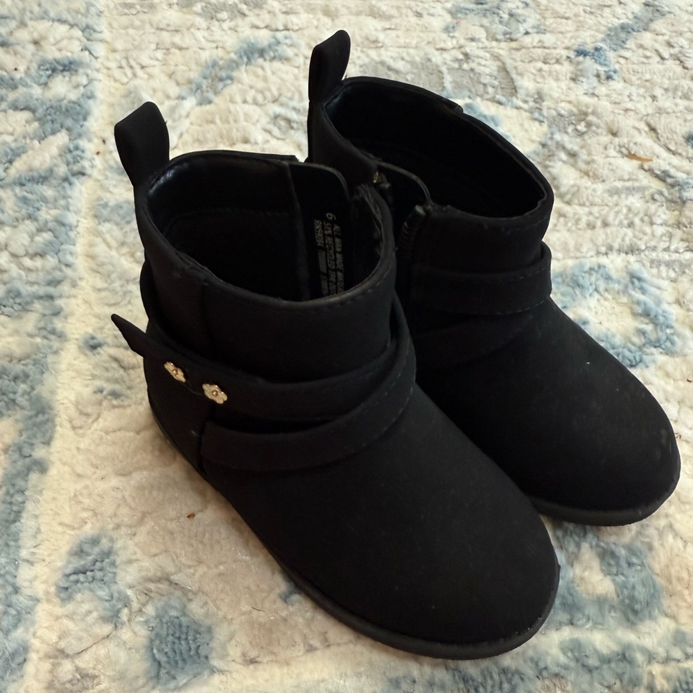 Black holiday Boots toddler